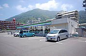 【コンビニエンスストア】ファミリーマート　門司泉ヶ丘店まで870ｍ
