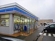 【コンビニエンスストア】ローソン 砺波太郎丸店まで531ｍ