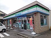 【コンビニエンスストア】ファミリーマート 高岡金屋町店まで153ｍ