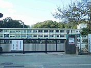 【小学校】伊勢市立進修小学校まで661ｍ