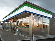 【コンビニエンスストア】ファミリーマート 福光荒木店まで395ｍ