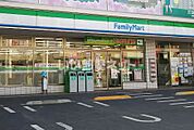 【コンビニエンスストア】ファミリーマート 蓮田駅西口店まで634ｍ