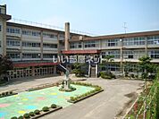 【小学校】高岡市立博労小学校まで565ｍ