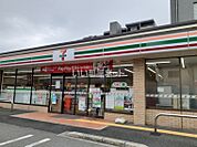 【コンビニエンスストア】セブン-イレブン 橿原神宮前駅東店まで267ｍ