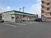 【コンビニエンスストア】ファミリーマート新居浜坂井町店まで85ｍ