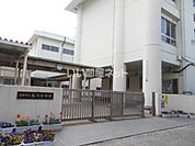 【小学校】海南市立亀川小学校まで2234ｍ