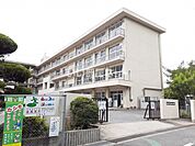 【小学校】福山市立長浜小学校まで868ｍ