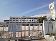 【小学校】岡山市立旭操小学校 まで966ｍ