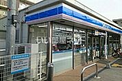【コンビニエンスストア】ローソン 八尾高安駅前店まで656ｍ