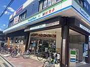 【コンビニエンスストア】ファミリーマート 薬ヒグチ岩田南店まで202ｍ