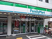 【コンビニエンスストア】ファミリーマート 高知旭町店まで435ｍ