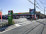 【スーパー】ヨークマート 北本二ツ家店まで886ｍ