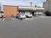 【コンビニエンスストア】セブンイレブン津エアポートライン前店まで284ｍ