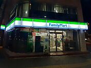 【コンビニエンスストア】ファミリーマート神田岩本町1丁目店まで153ｍ
