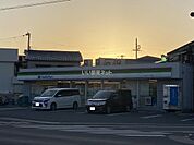 【コンビニエンスストア】ファミリーマート 東太子一丁目店まで526ｍ