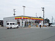【コンビニエンスストア】デイリーヤマザキ新青森駅前店まで285ｍ