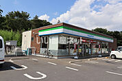 【コンビニエンスストア】ファミリーマートつくばみらい高岡店まで2608ｍ