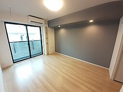 シャント・フルール 102 1階1Kのリビング/ダイニング