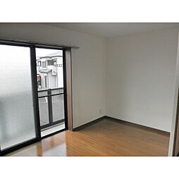 アンプルール ユートピア 101 1階ワンルームのリビング/ダイニング