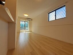 ネオ・レジデンスＪ 101 1階1LDKのリビング/ダイニング