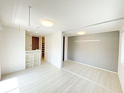 Y’sアビタシオン江木 102 1階1LDKのリビング/ダイニング