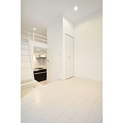 Tr　na　ng(ティルナノーグ) 202 2階ワンルームのリビング/ダイニング