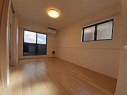 エバ24 202 2階2LDKのリビング/ダイニング