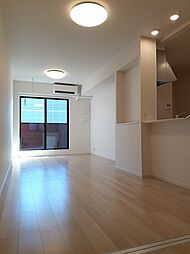 プラーンドルXIII 202 2階2LDKのリビング/ダイニング