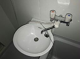 JR高崎線 高崎駅 バス12分 吉見パーキング下車 徒歩4分の賃貸アパート 2階1Kのリビング/ダイニング