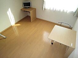 レオネクストｍａｎａ 113 1階1Kのリビング/ダイニング