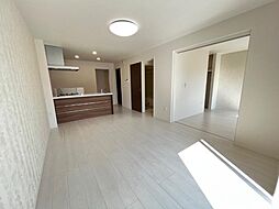 ユニヴァリィ　さくら 1階2LDKのリビング/ダイニング