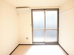 レオネクストスイートピー 106 1階1LDKのリビング/ダイニング