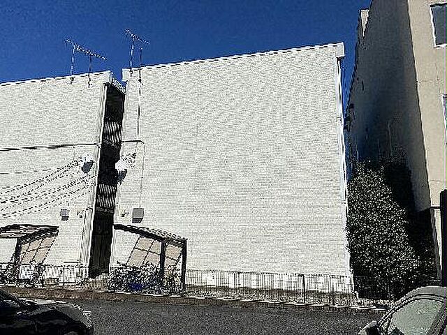 2 / 17