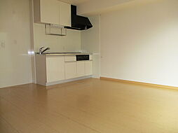 ラ・レアール・パス 103 1階2LDKのリビング/ダイニング