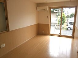 トップVVIVIIVIII 1階2DKのリビング/ダイニング