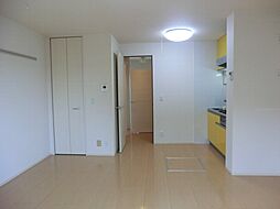 リヴェール不二ガ丘 105 1階ワンルームのリビング/ダイニング