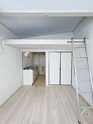 ヴィラ・ウィング 203 2階1Kのリビング/ダイニング