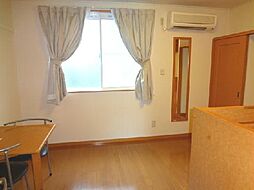 レオパレスフリージア 105 1階1Kのリビング/ダイニング