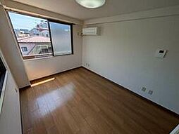 リバーサイド布萬 301 3階ワンルームのリビング/ダイニング