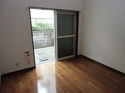 ヨーロピアン255洋光台 105 1階ワンルームのリビング/ダイニング