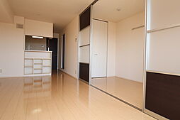 JR武蔵野線 新三郷駅 徒歩19分の賃貸アパート 3階1LDKのリビング/ダイニング