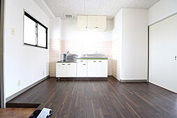 JR鹿児島本線 南福岡駅 徒歩9分の賃貸アパート 4階2DKのリビング/ダイニング