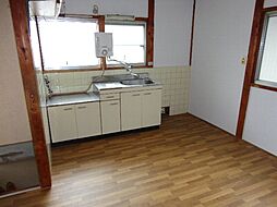 御陵ハイツ 2-11 2階2DKのリビング/ダイニング