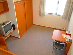 京王線 調布駅 バス16分 晃華学園下車 徒歩4分の賃貸アパート 2階1Kのリビング/ダイニング