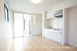 カーサ・セレノ 104 1階1LDKのリビング/ダイニング