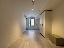 Joyous Gard 代々木 205 1階ワンルームのリビング/ダイニング