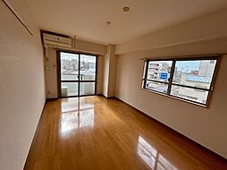 KM・スプリングス 301 3階ワンルームのリビング/ダイニング