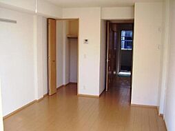 JR山手線 原宿駅 徒歩7分の賃貸マンション 1階ワンルームのリビング/ダイニング