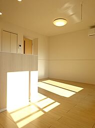 セレノパラッツオII 2階2LDKのリビング/ダイニング