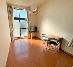 レオパレスワールド中和倉 103 1階1Kのリビング/ダイニング